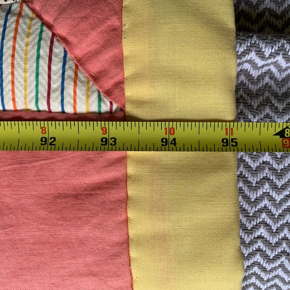 Full size handmade yellow backing cross quilt - Picture 10 of 10